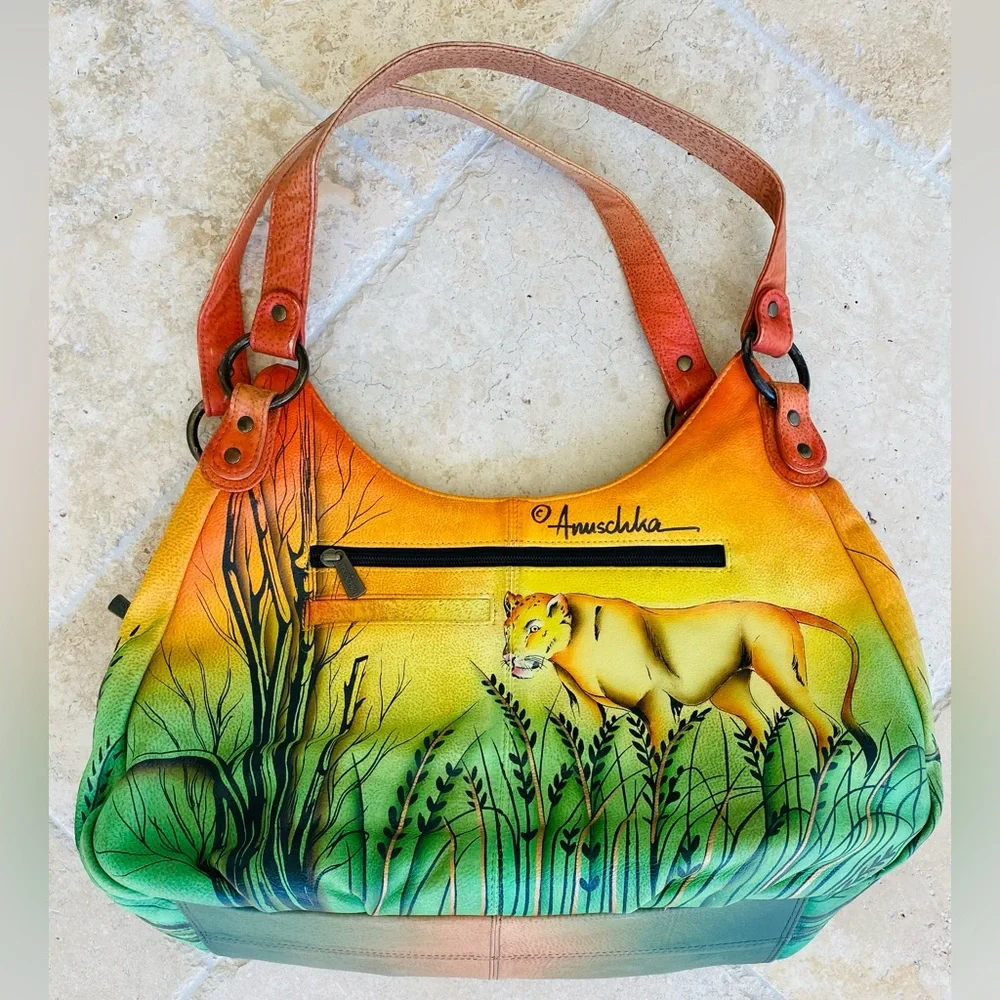 Rare Anuschka Lion In Love Hand Painted Leather Shoulder Bag With Extra Bags - Picture 5 of 7